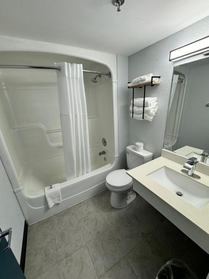 Studio 6 Suites East Syracuse Airport Экстерьер фото