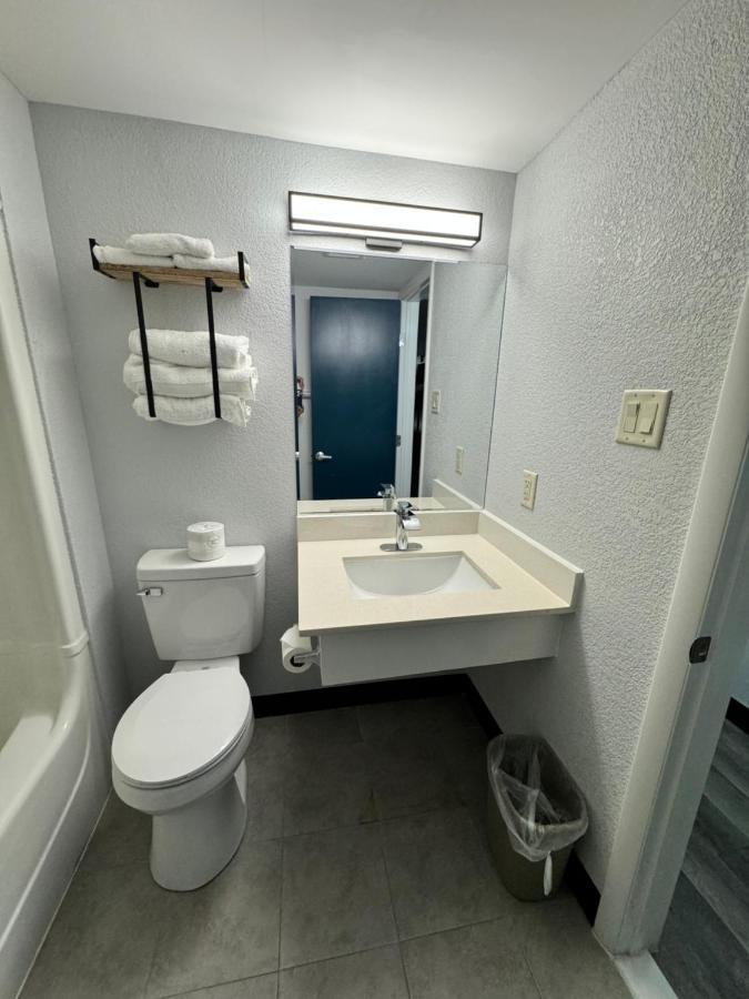 Studio 6 Suites East Syracuse Airport Экстерьер фото